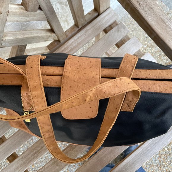 Calvin Klein Large Brown Travel Tote Duffle Weekend Bag - Picture 1 of 3